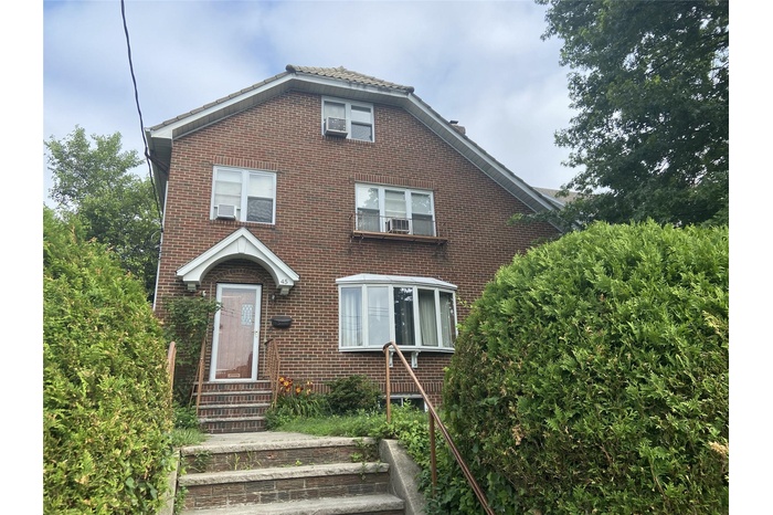 45 Davis Avenue