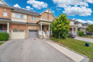Beautiful ! ! ! Freehold 2 Storey Townhouse !