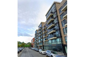 Flushing Parkview Condominium two bedroom and 2 bath unit on the 4th floor.