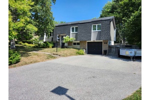 Perfect for families ! This 3 bedroom, 2 bathroom home offers plenty of space with hardwood floors, open concept living, updated kitchen and bathrooms, and a bonus lower level family ...