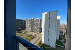 2 bedroom, 2 bathroom suite in the luxury Illumina condominium, perfectly located in downtown Burlington.