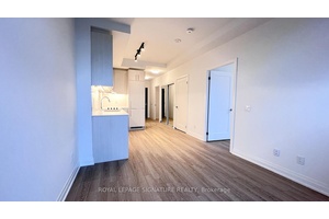 Welcome to a modern and stylish 1 bedroom plus den, 2 bathroom unit at the highly sought after Linx Condos at 286 Main Street.