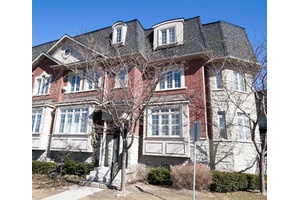 Spacious 4 Bedroom Townhome Just Steps from Kipling Subway !