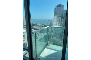 Spectacular View Of Lake, City, Skyline, Rogers Centre, Cn Tower.