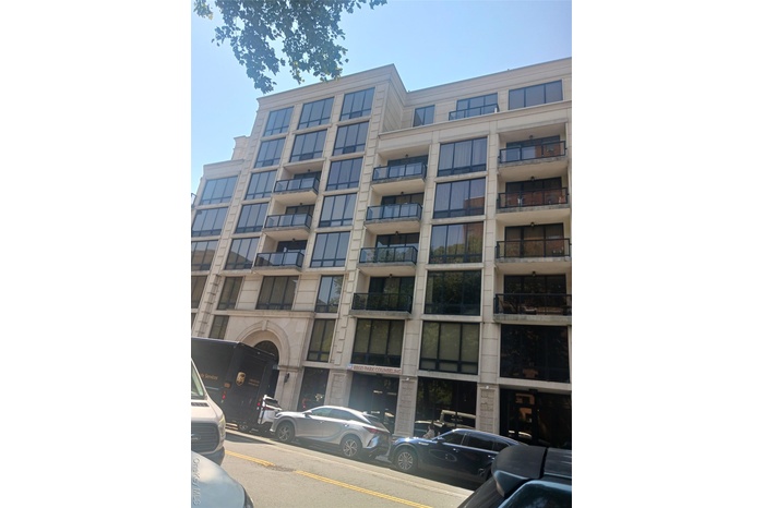 View of apartment building / complex