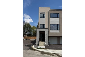 Brand New End Unit 3 Bedroom Luxury Modern Townhome in Prestigious and Central Richmondhill.
