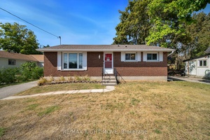 Well kept all brick bungalow in Orillia's desirable West Ward.