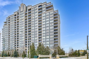 Beautiful Renovated 2 Bdrm, 2 Full Bath, Condo In Prime Thornhill Location.