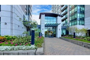 Bright amp ; Spacious 1 Br Apt In Eko at 75 South Town Centre Blvd With Walk Out Balcony.