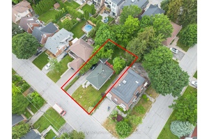 Attention Investors ! Highly Sought After South Facing 50' x118' Lot, Lots Potentials And Opportunities To Grow.