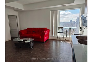 This well located condo offers the perfect blend of convenience and comfort.