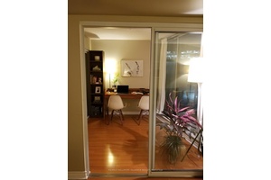 Welcome to The Atrium, a spacious one bedroom plus den and solarium in the heart of downtown.