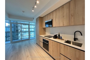 This 1 Bedroom Suite Is Located In The Line 5 Condos, A Contemporary Development That Offers A Range Of Upscale Amenities Including A State Of The Art Fitness Center, Co ...