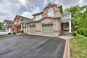 Gorgeous 3 Bedroom with 3 washroom, semi detached home in very desirable Old Meadowvale Village offering a perfect blend of style and functionality.