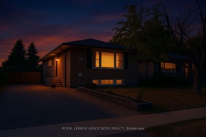 ATTENTION INVESTORS ! This is that cash flow property you've been searching for !