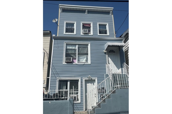 View of front facade