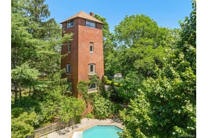 Step into a piece of Mattituck s history with this one of a kind property, once part of the storied Daniel Dana Jackson Jr.