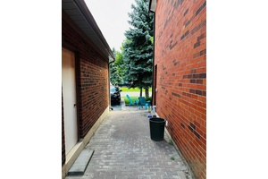 Fully furnished 2 bed 1 bath basement apartment.