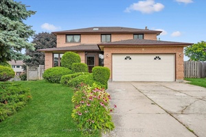 Welcome to 6 Windstar Placea rare and incredible end of court opportunity in one of Hamilton Mountains most desirable neighbourhoods.