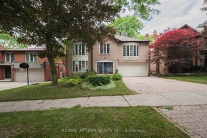 Beautiful Executive Family Home Large Principal Rooms In The Bayview Leslie York Mills Area.