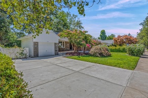 This contemporary Ranch home, situated in the heart of Valley Stream, boasts three spacious bedrooms and two bathrooms, blending modern updates with classic elegance.