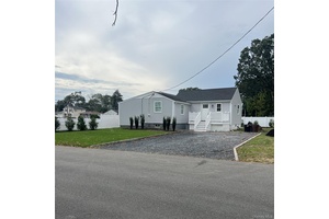 Renovated Ranch 3 Bedrooms, 1.