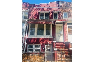 Charming single family home nestled in the vibrant heart of Flatbush !