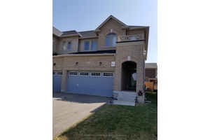 Well maintained townhome in Tree Tops Community Alliston End unit shows like new.