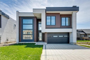 Luxurious Modern Loft Available for Lease !