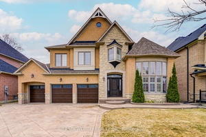 Rare Find 4 Bedroom Triple Garage Home Sit On A Very Quiet Neighborhood, Children Playground Near By Lot of Natural Light Mins Drive To Supermarkets, Banks, Restaurants Features 9Ft Ceilings, ...