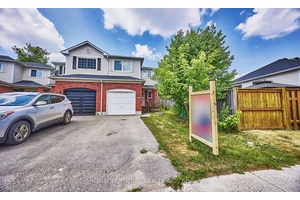 Spacious amp ; Bright Family Home !