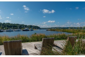 Resort Style Luxury Living in Doorman and Concierge Building.