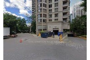 GRAND OVATION 1 BEDROOM PLUS DEN HIGH 17TH FLOOR 1707 SOUTH VIEW STEPS TO TRANSIT HUB AND SQUARE ONE CELEBRATION SQUARE.