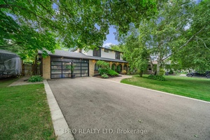 Welcome to this exceptional Home in one of the most desirable Palgrave area, set on impressive 1 3 acre of lot with stunning curb appeal, this home seamlessley blends modern ...