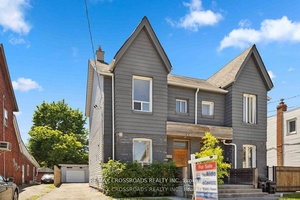 High Ceilings ! Great Location !