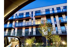Welcome to this beautifully maintained 1 Bedroom Den unit in a modern 3 year old condo.