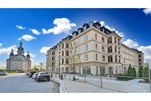 Move In Now ! Live In Elegant Architecture Of The Courtyards In Cathedral town !