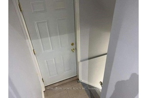 Amazing 2 Bedroom Basement And One Full Washroom In The Heart Of Mississauga.