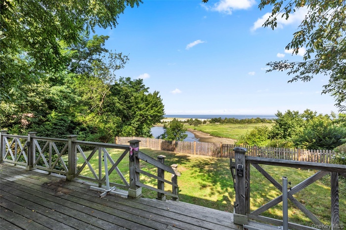 Picturesque water views of West Meadow Creek