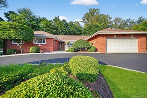 Welcome Home to15 Lakeshore Drive.