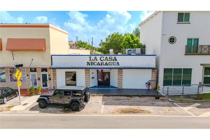 365 N ROYAL POINCIANA BLVD