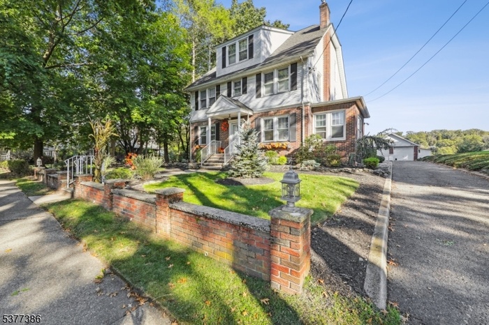 17 Cliff St. Side View