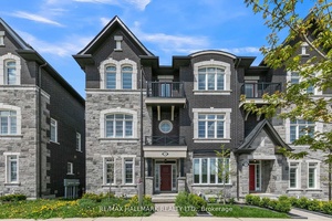 Luxurious 3 BR, 3 Bath end unit townhouse in prestigious Oak Ridges !