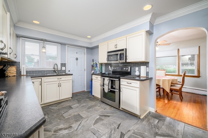 5 yr young kitchen