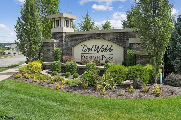 Entrance to Del Webb