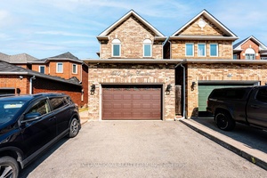 Welcome Home ! This spacious 2 storey home offers 3 2 bedrooms, 4 bathrooms, and a fully finished lower level perfect for families of all sizes !