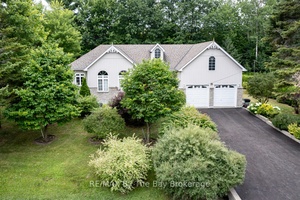 Welcome to 28 Bridlewood Crescent !