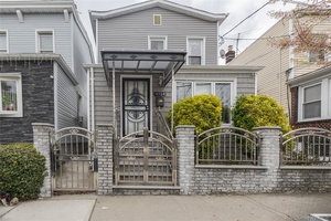 Beautifully maintained 3 bedroom, 3 bathroom home in excellent condition, featuring a fully finished basement with a separate entrance.