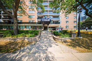 Welcome to Unit 905 at 20 Gilder Drive a beautifully updated 2 bedroom condo offering 1, 015 sq ft of bright, spacious living in the heart of Scarborough.