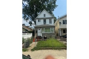 prime location ! ! ! ! ! investors and 1st time home buyers.